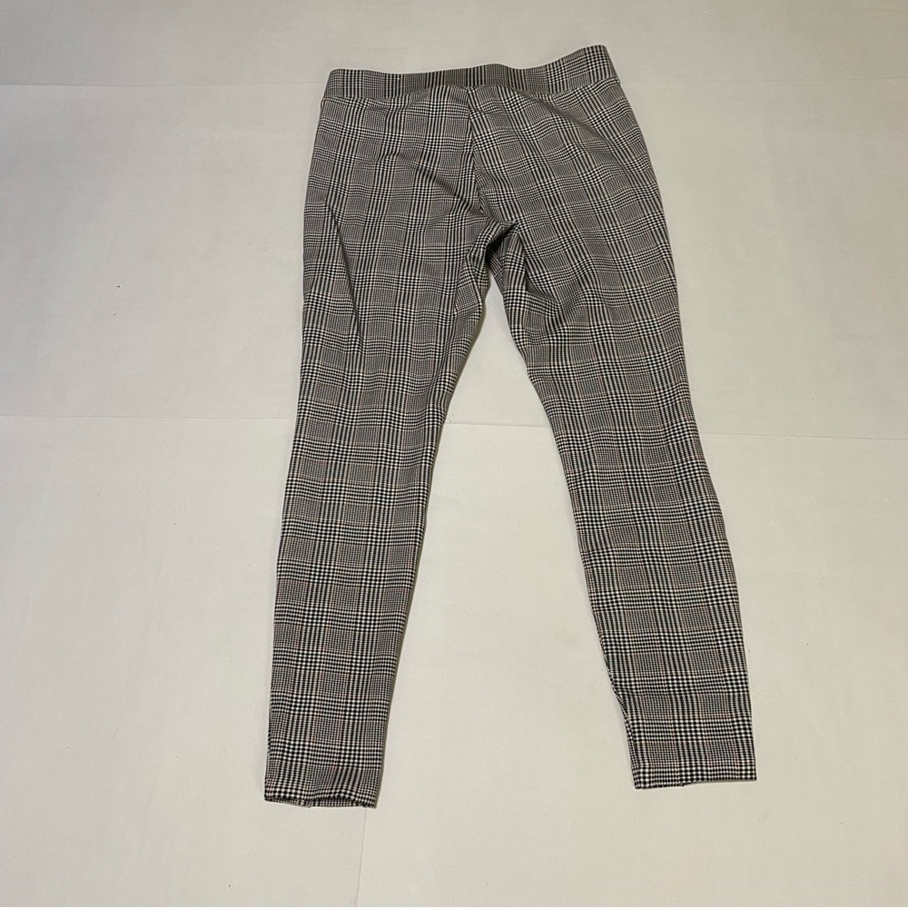 56. Old Navy Houndstooth High Rise Pants - Picture 9 of 10